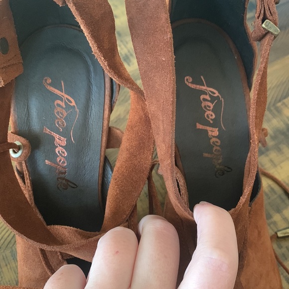 Free people suede heels - Picture 2 of 5